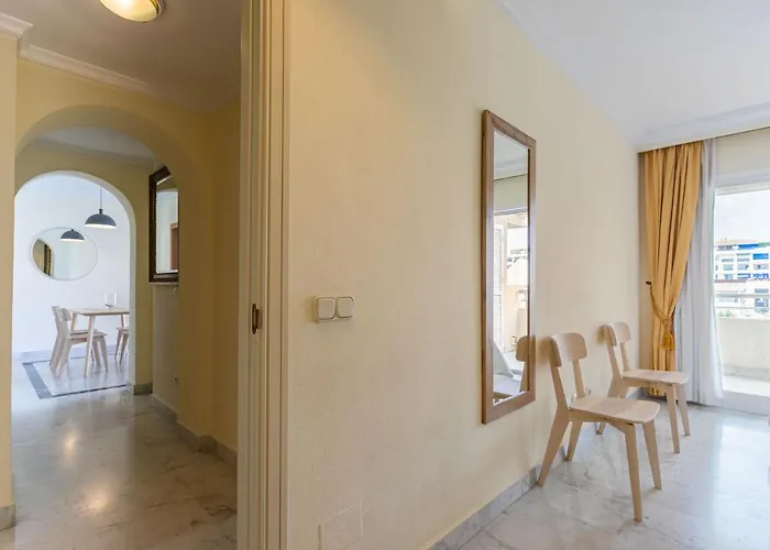Appartement à 2 Chambres à Coucher